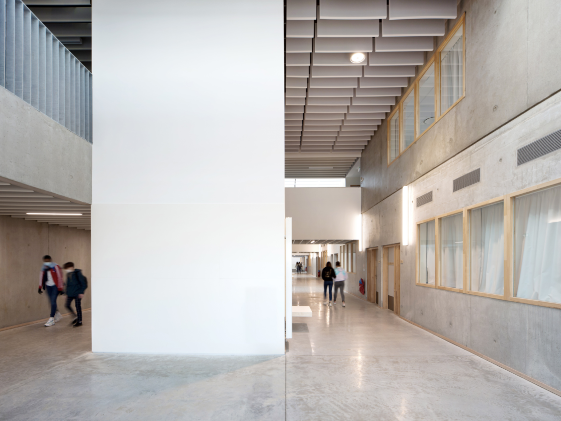 Illustration 05 hall 03 Collège André Tiraqueau économie OPC