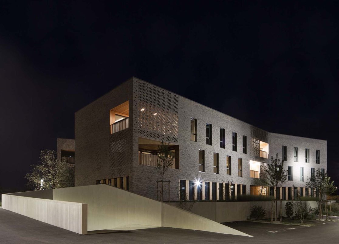 Illustration 06 Metronomy park extérieur nuit