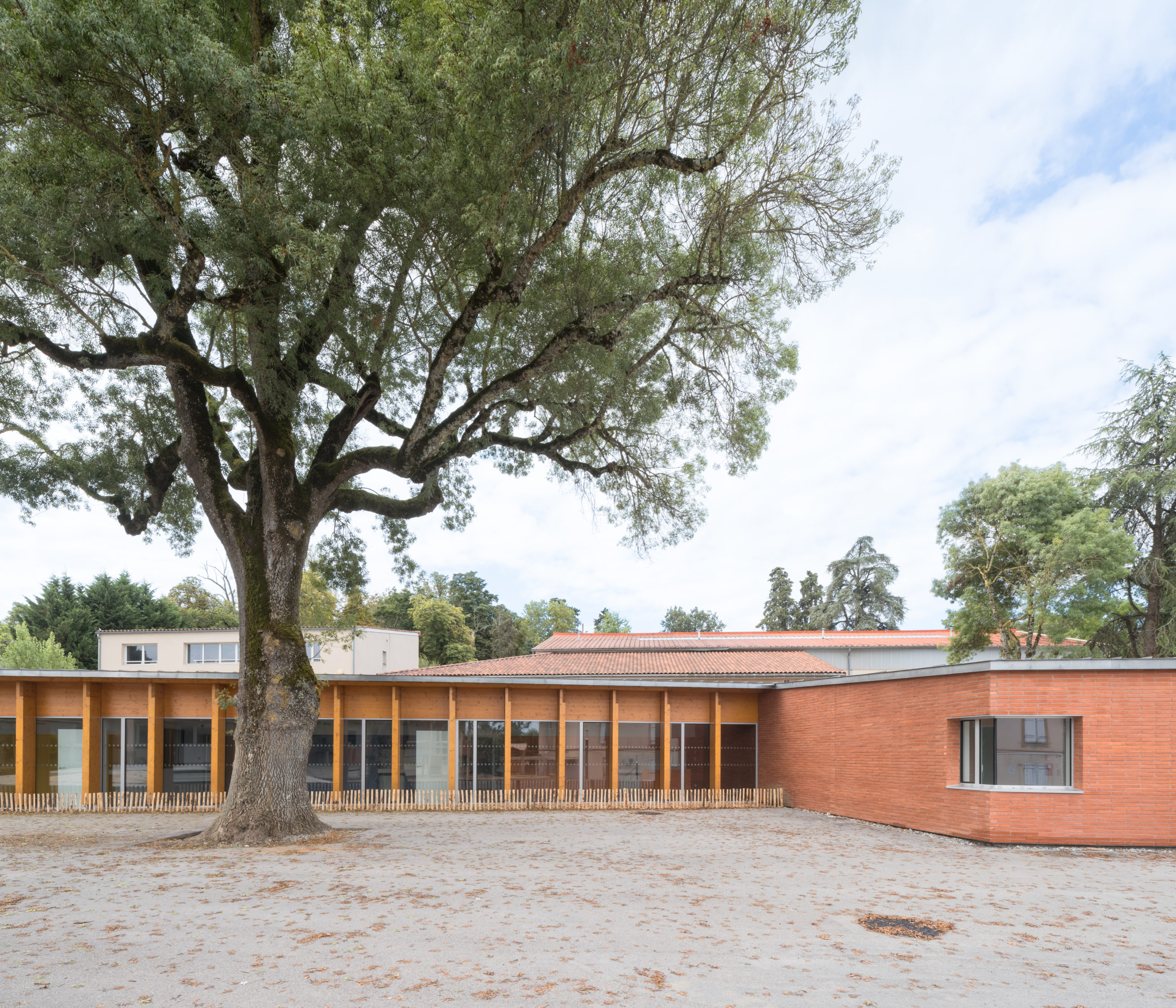 Illustration 01 Groupe scolaire le Magnolia_cours récréation