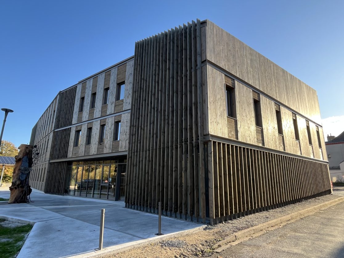 Illustration 03 Pôle tertiaire Segre en Anjou Bleu vue exterieure