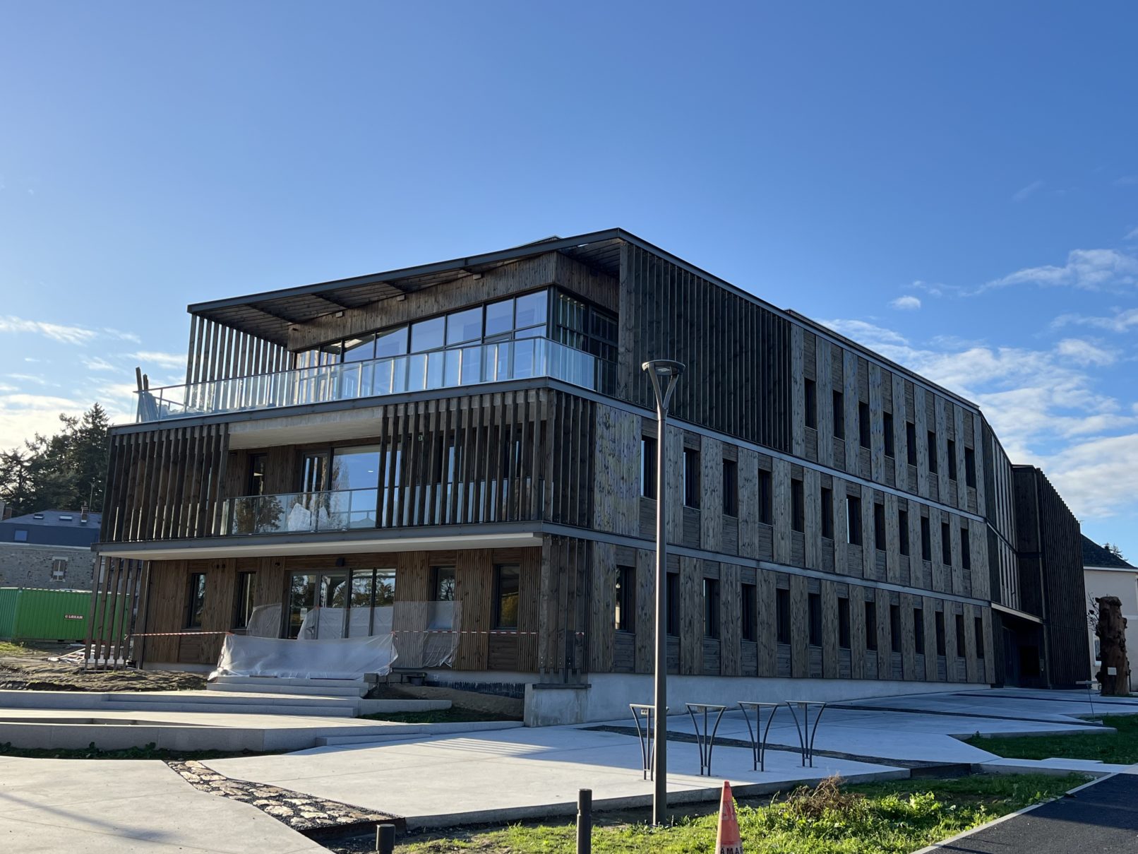 Illustration 01 Pôle tertiaire Segre en Anjou Bleu vue exterieure