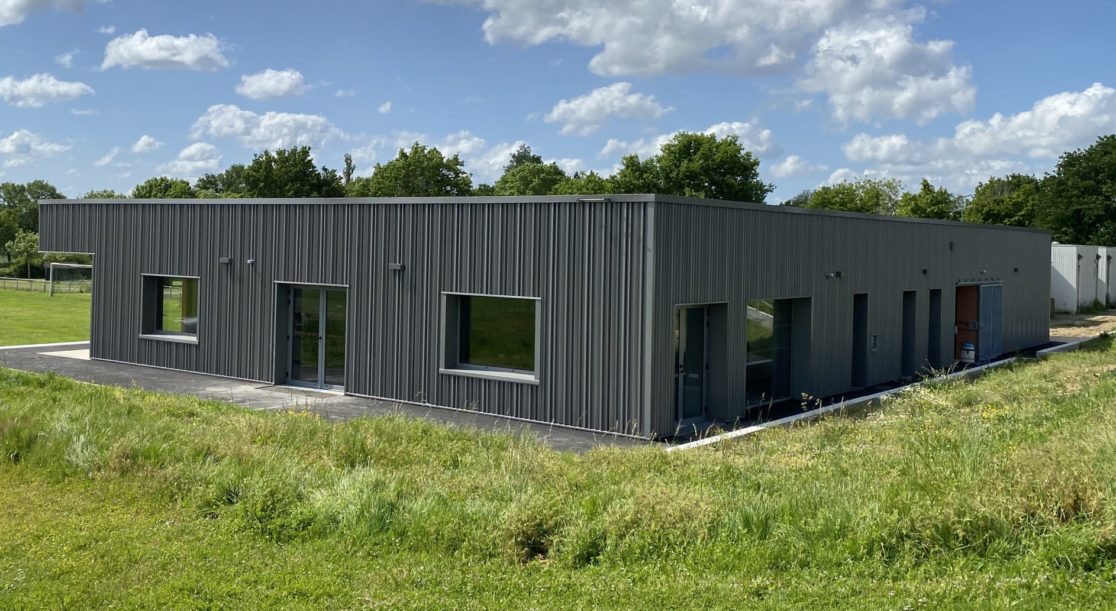 Illustration 02 Club house CANTENAY facade