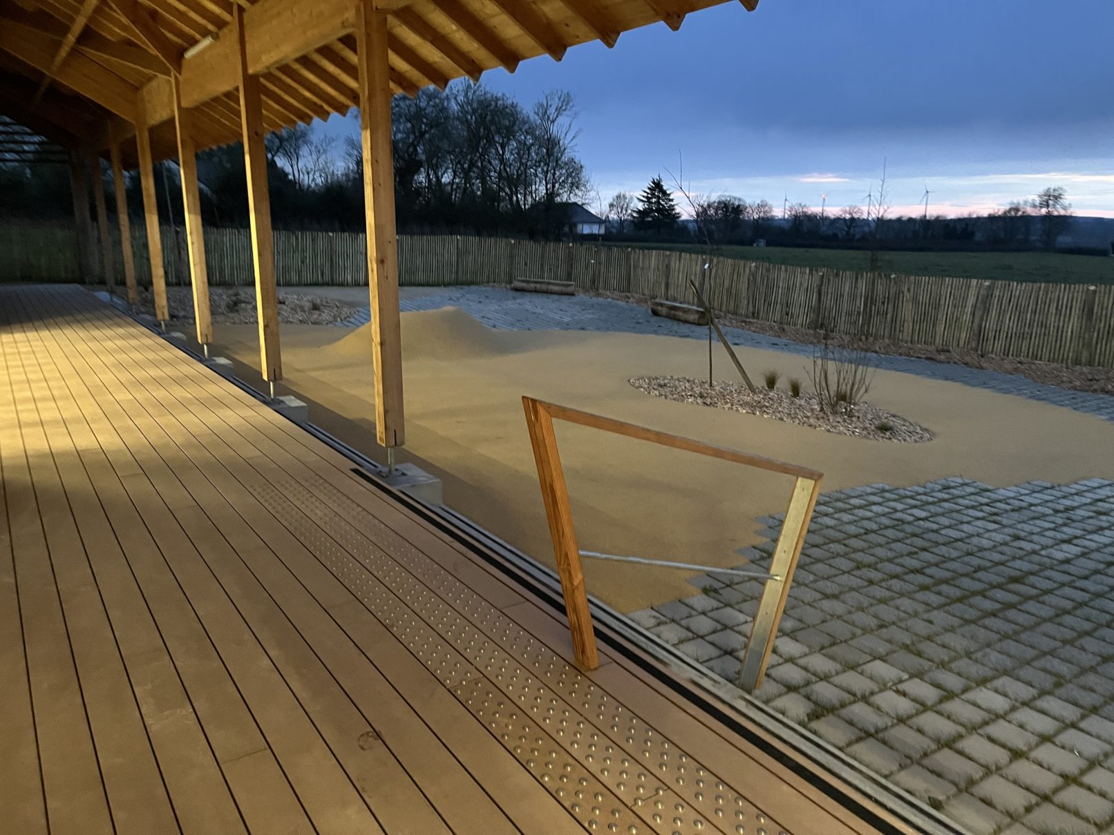 Illustration 02 Réhabilitation et extension de la salle polyvalente Le PIN extérieur